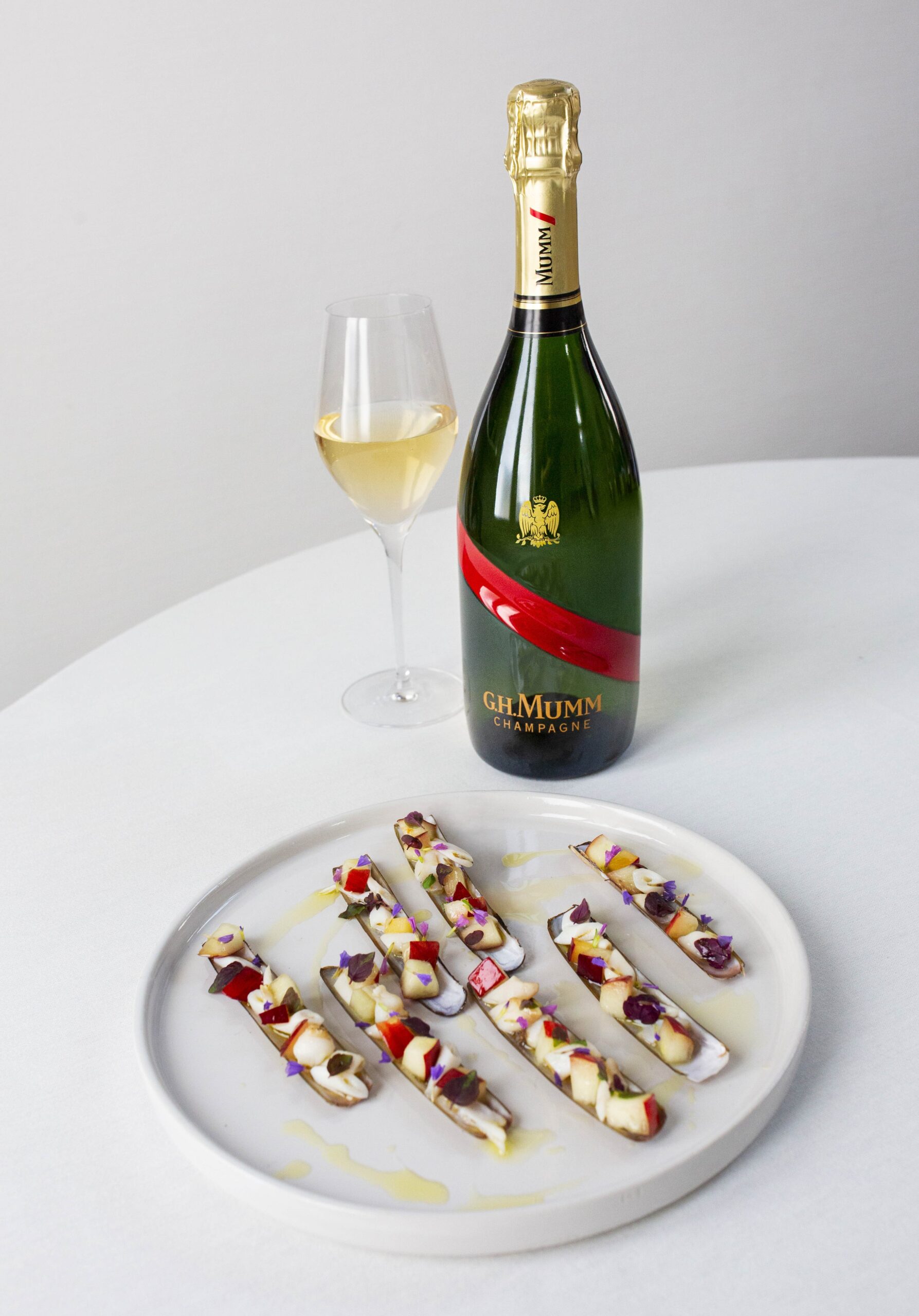 Razor Clam Nectarine G H Mumm