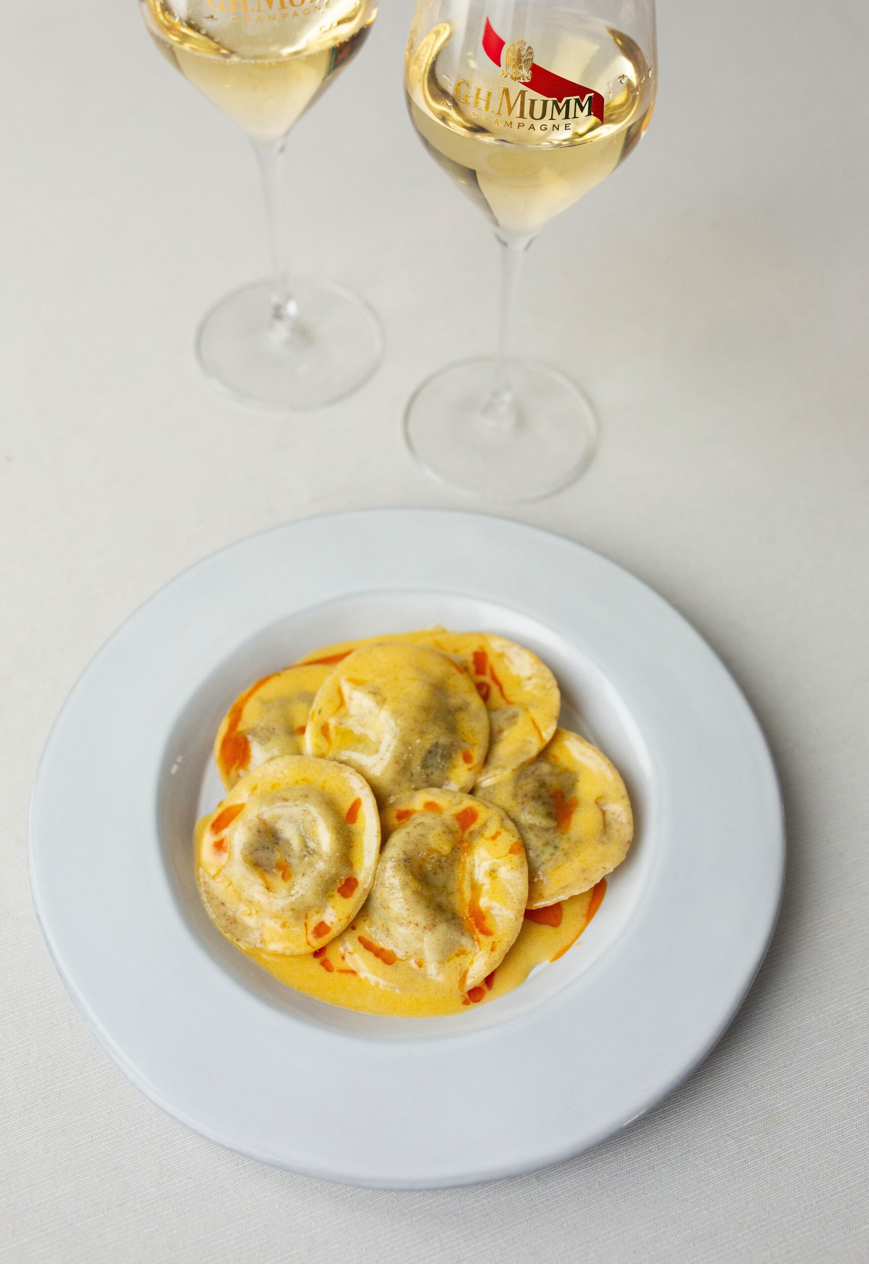Crab ravioli & crab shell butter – G.H.Mumm
