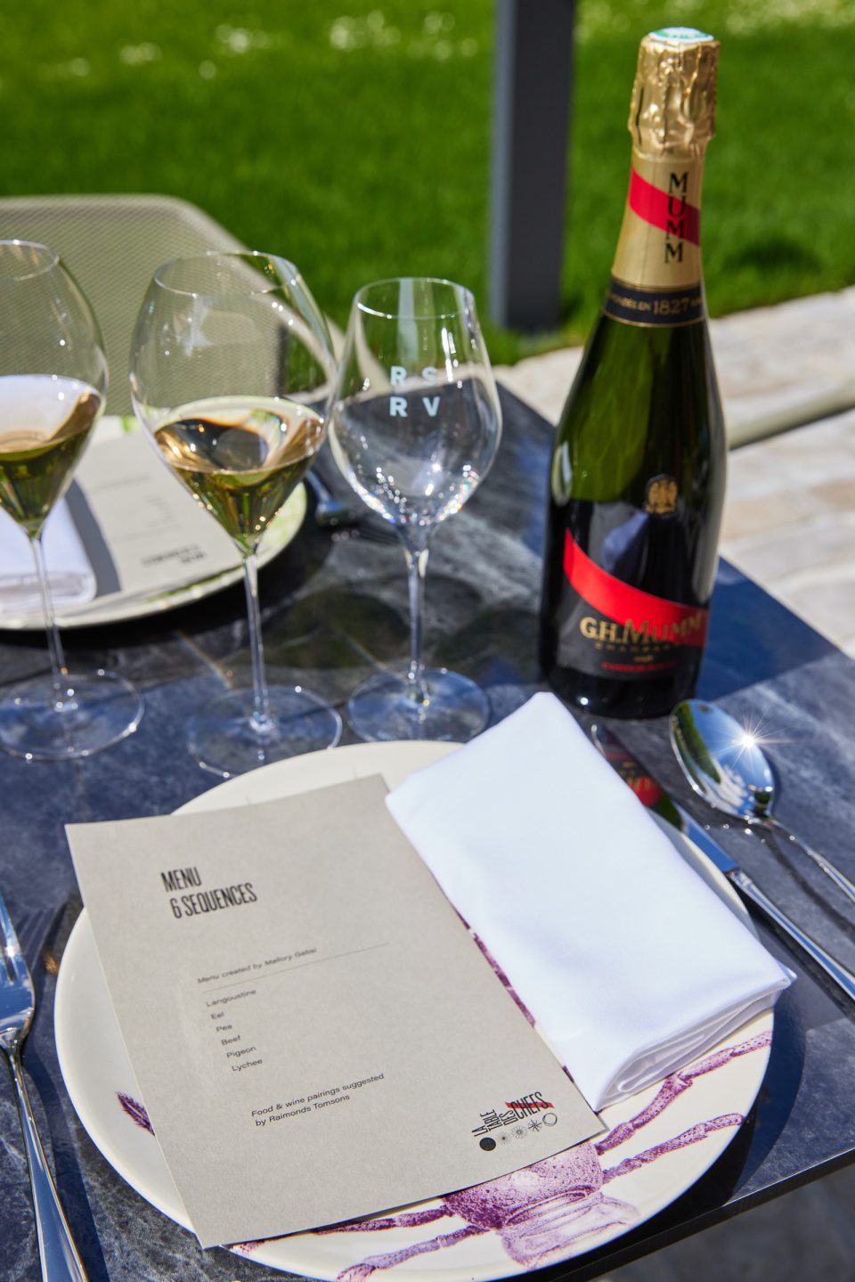 Table des Chefs Exterieur