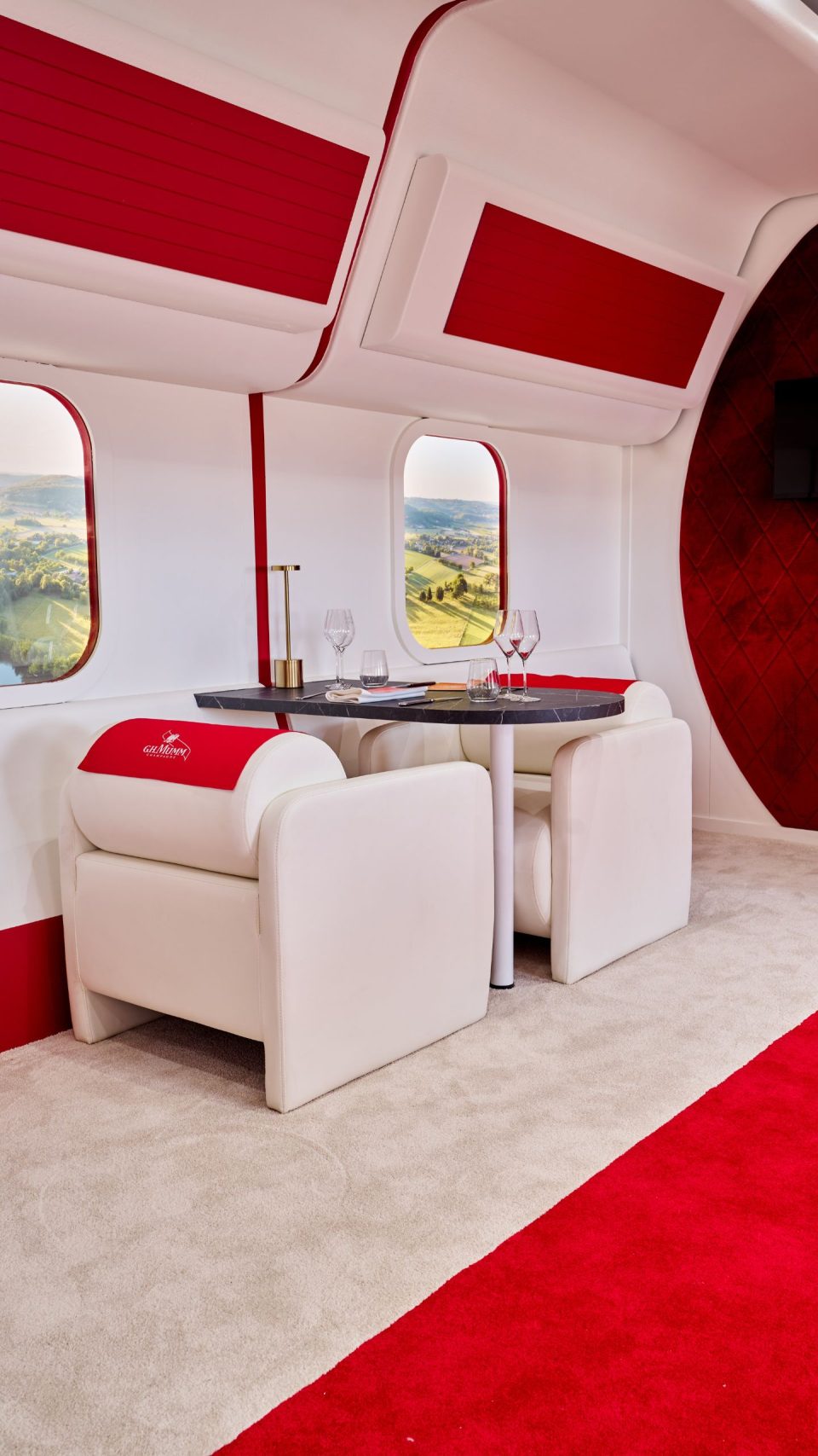 mumm-melbourne-cup-homepage-mobile-banner (4)