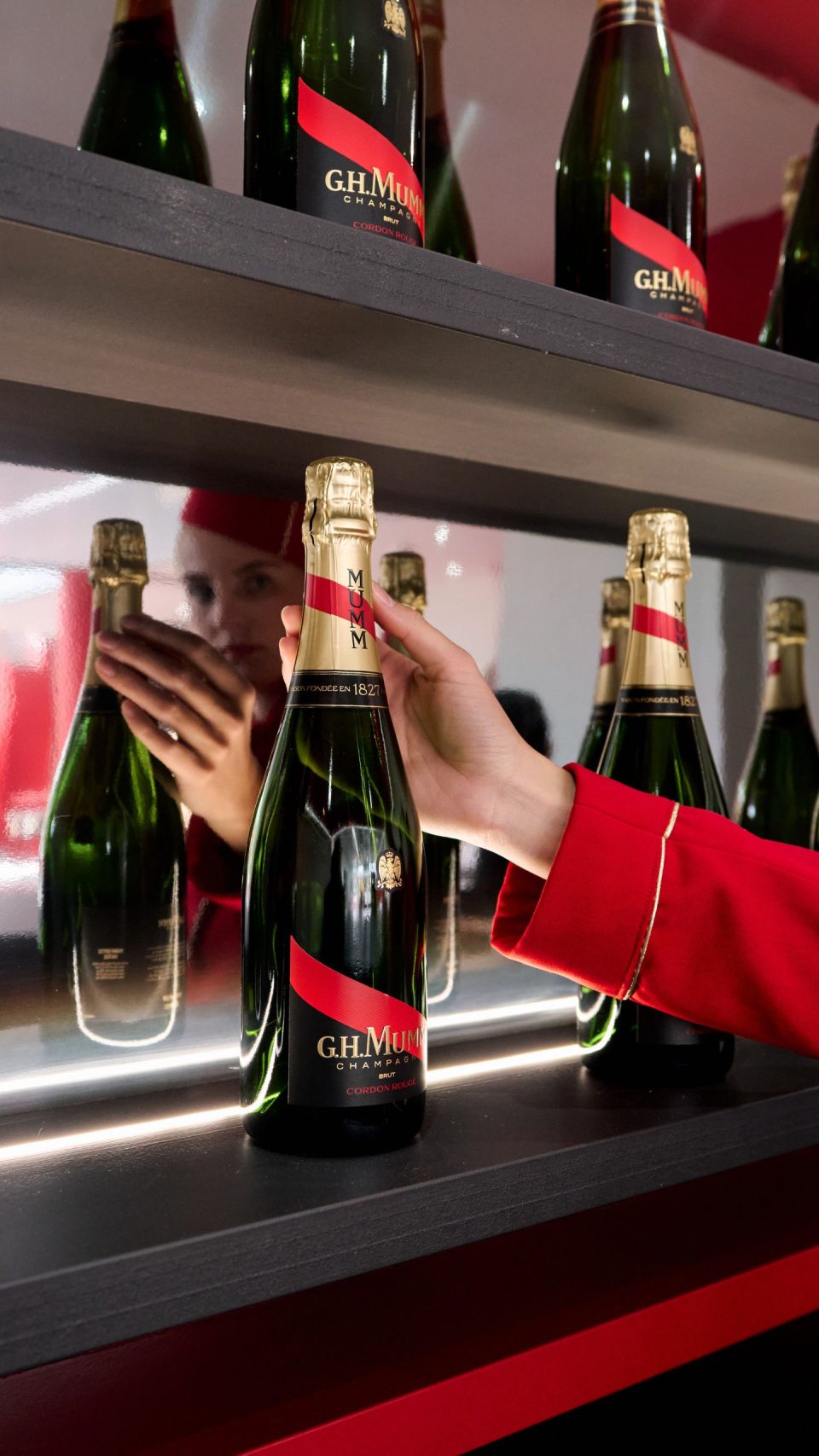mumm-melbourne-cup-homepage-mobile-banner (9)