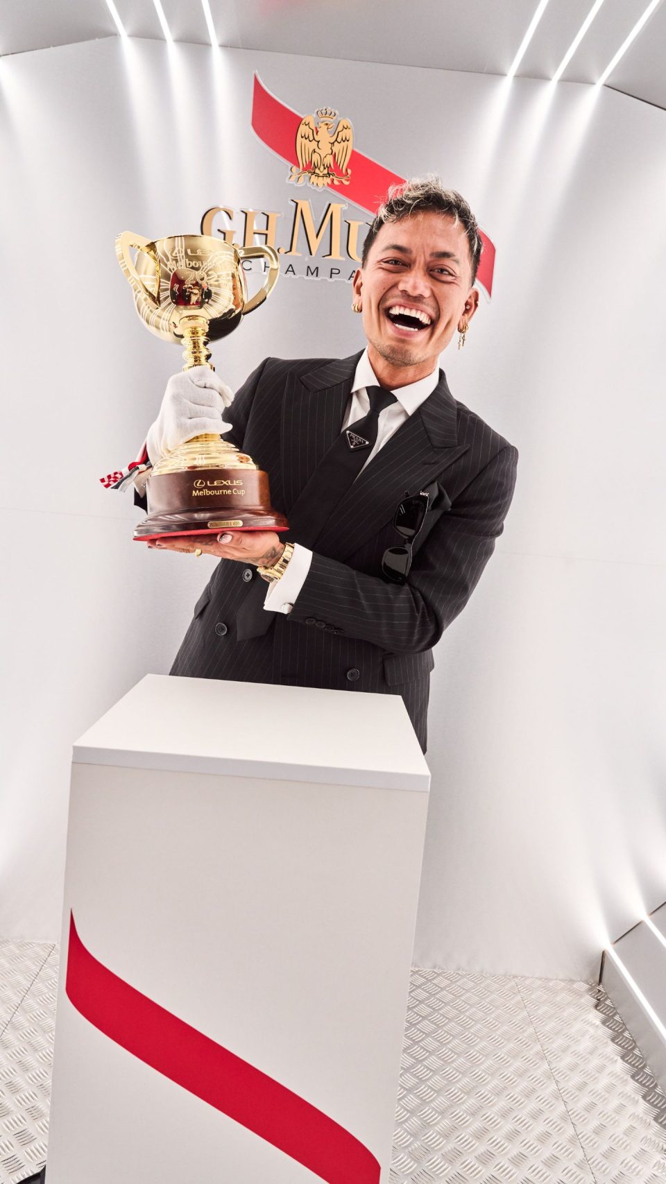 mumm-melbourne-cup-homepage-mobile-banner (13)