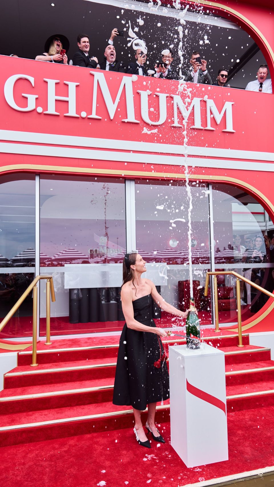 mumm-melbourne-cup-homepage-mobile-banner (16)