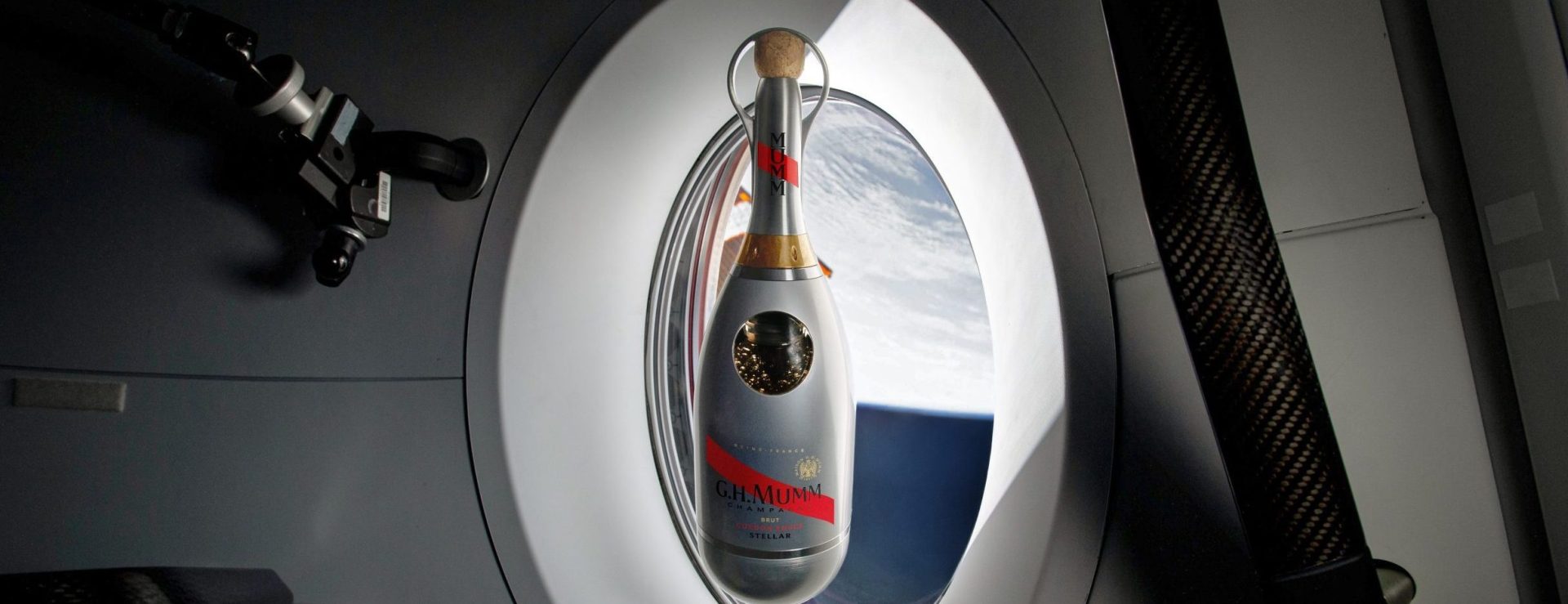 GMT193_13_04_Ax-4 Peggy Whitson_mumm individual bottle