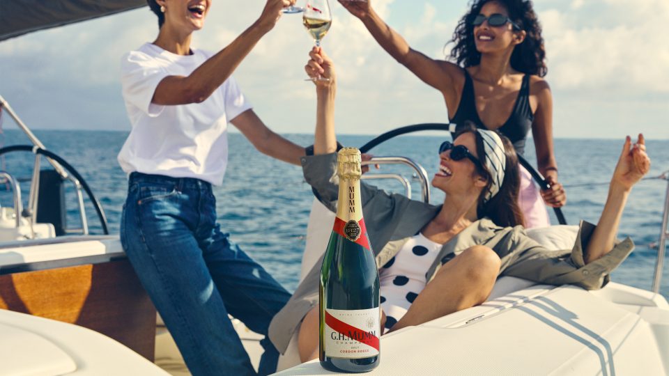 G.H.MUMM_Lifestyle Shooting_Boat_CR repack adapted_FY25.jpg