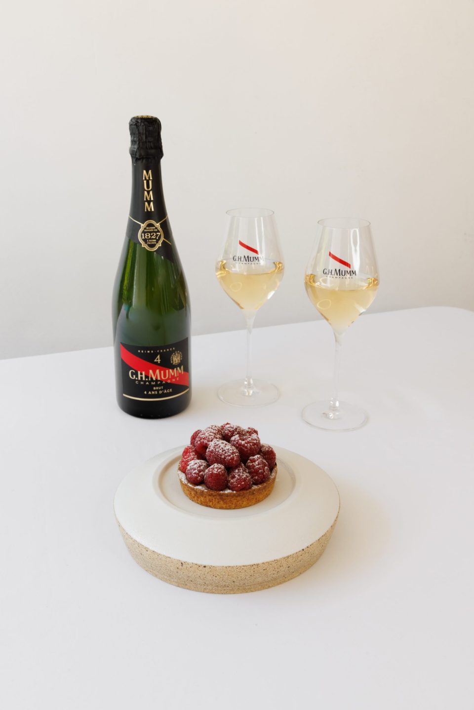 058 – Tartelette à la framboise, fleur de cerisier