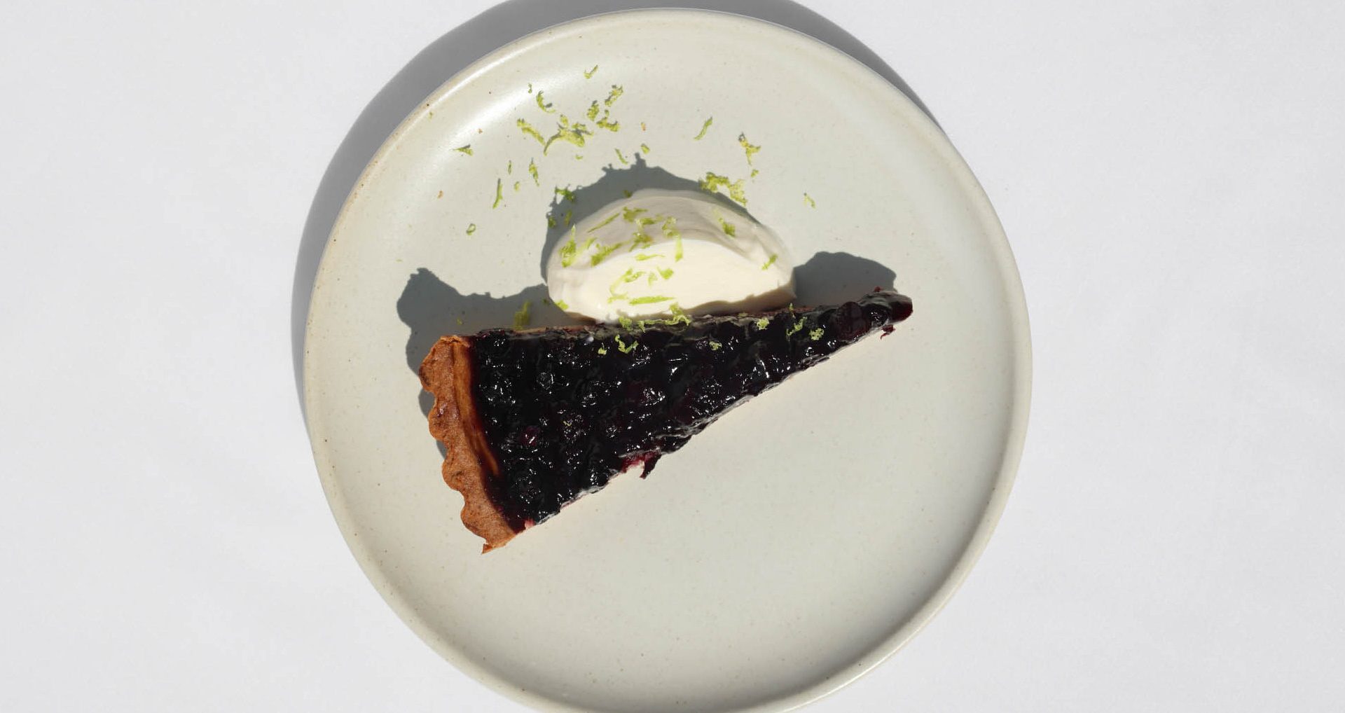 Caramelized blueberry tart with crème fraîche - tarte myrtilles cordon rouge mumm dessert champagne myrtilles