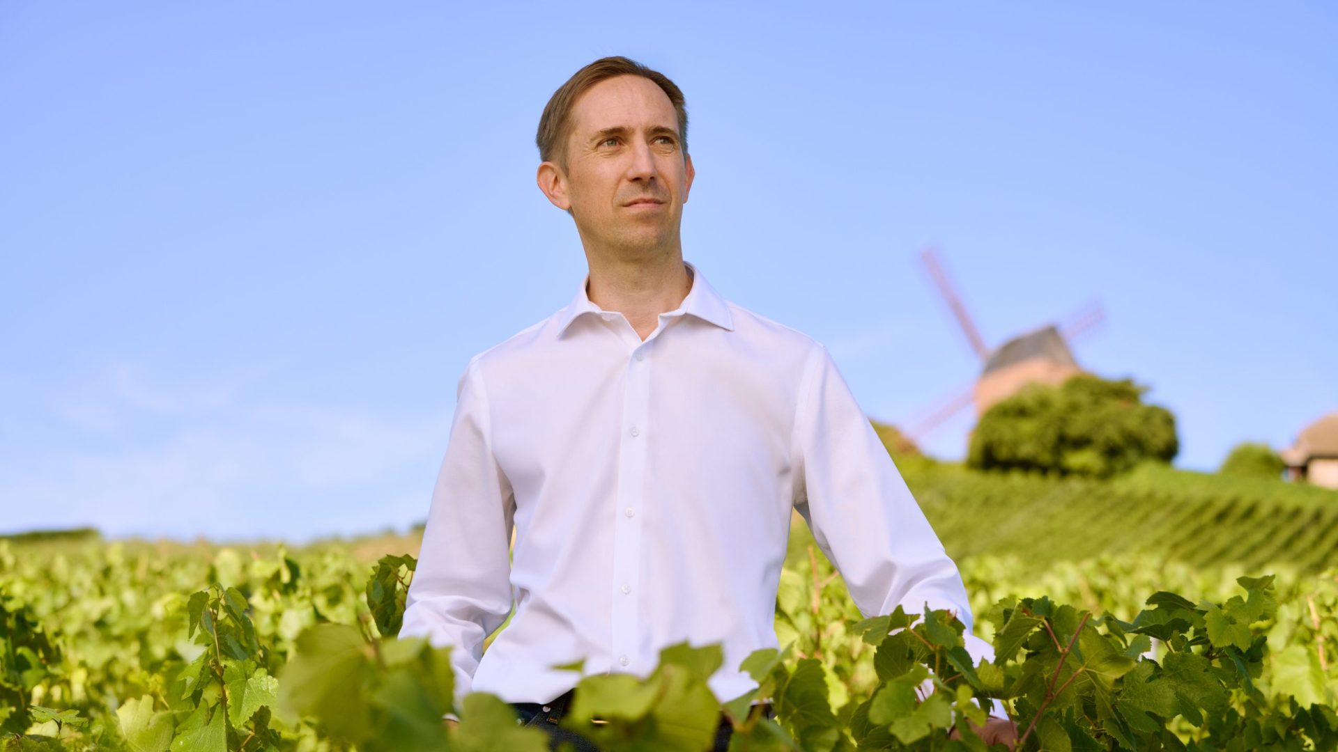 G.H. MUMM_FY26_Yann in Vineyard_16-9
