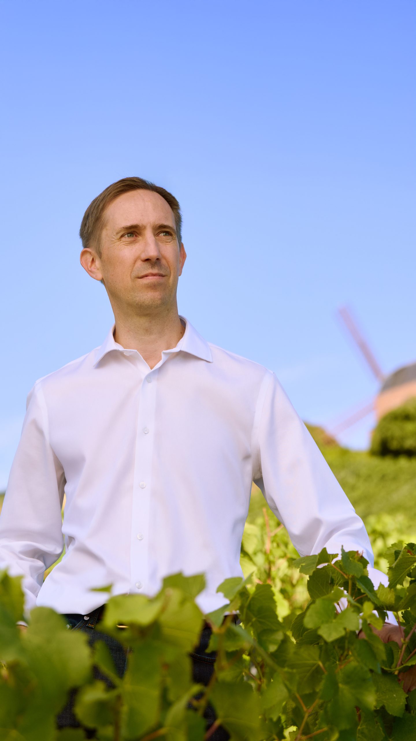 G.H. MUMM_FY26_Yann in Vineyard_9-16