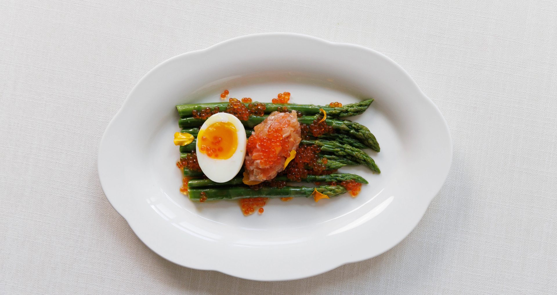Green asparagus salad with trout tartare, shallots & hazelnut oil - mumm 4 champagne starter