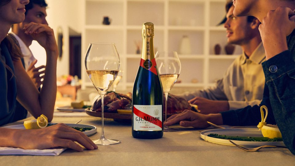 G.H.MUMM_Lifestyle Shooting_Christmas 1_CR repack adapted_FY25 (1)
