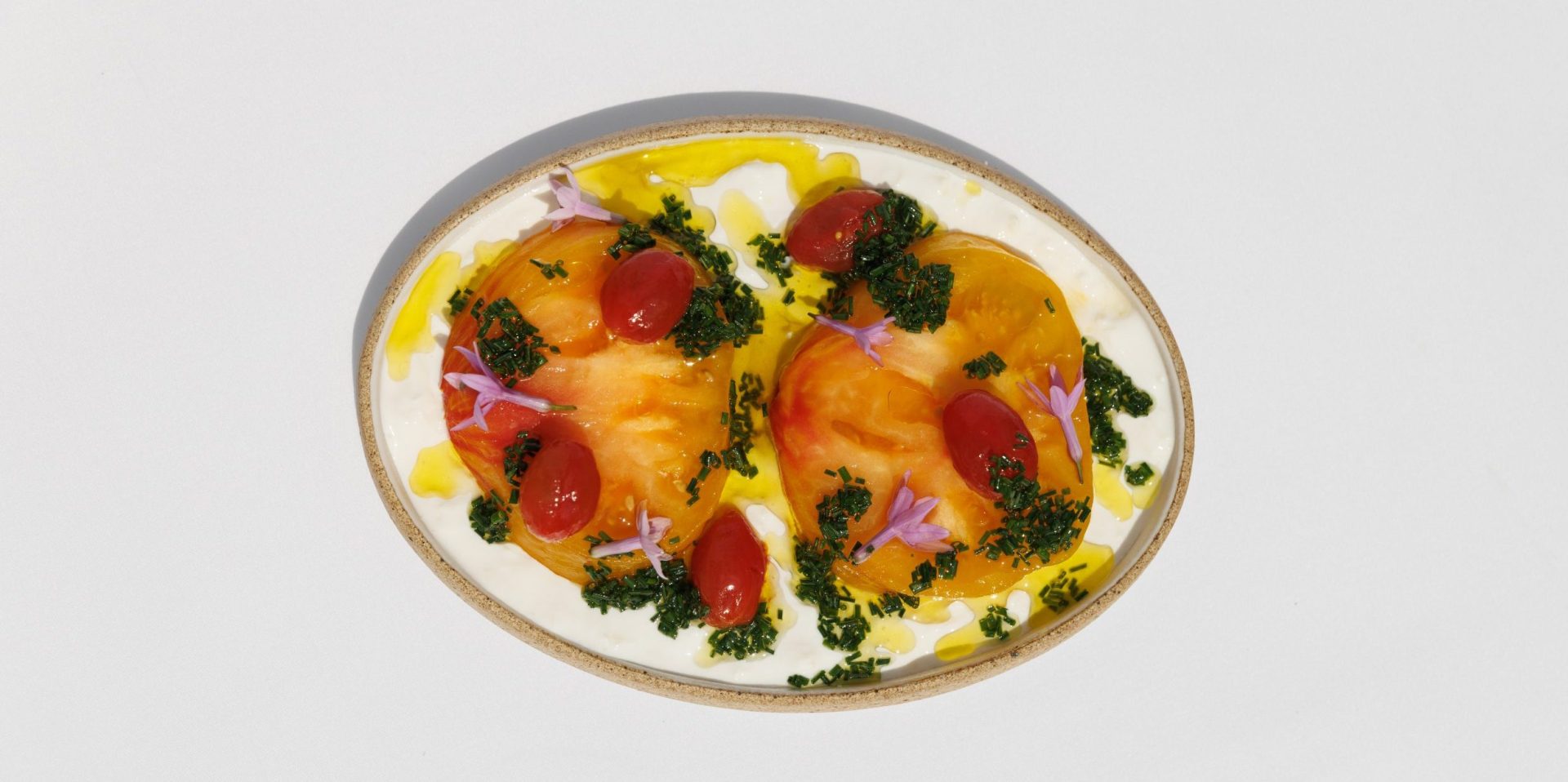 Heirloom tomatoes, fresh cherries & ricotta whipped with basil oil pairing Cordon Rouge