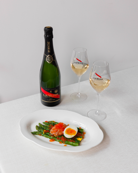 Salade d’asperges vertes & tartare de truite à l’échalote