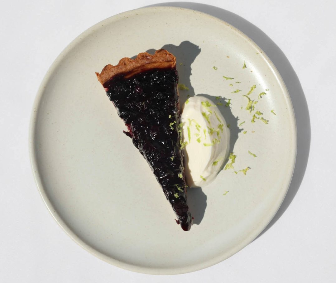 Caramelized blueberry tart, sour cream - lemon zest - pairing Mumm Cordon Rouge